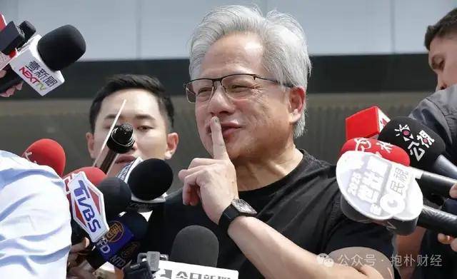 乞讨老汉路口拦车被撞骨折 律师：占用机动车乞讨违法